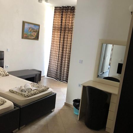 דוברה וודה Novalic Hotel מראה חיצוני תמונה