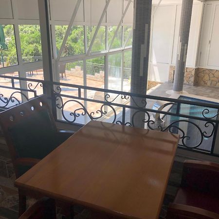 דוברה וודה Novalic Hotel מראה חיצוני תמונה