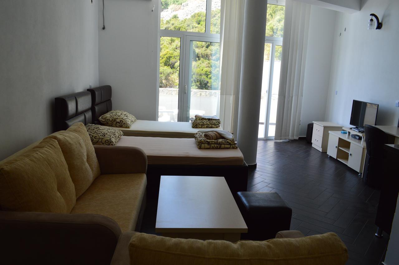 דוברה וודה Novalic Hotel מראה חיצוני תמונה