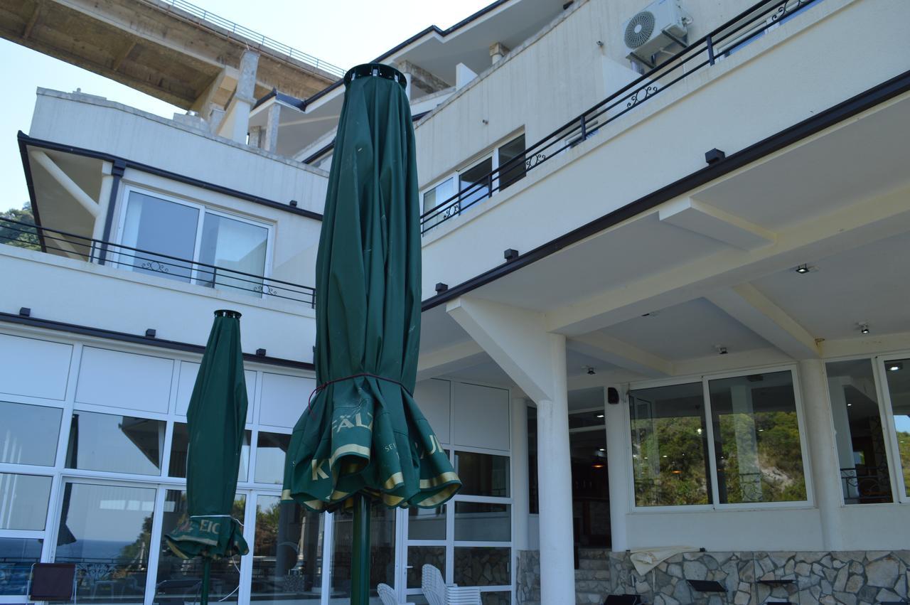 דוברה וודה Novalic Hotel מראה חיצוני תמונה