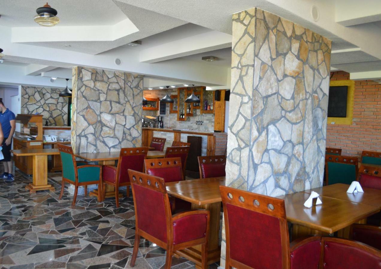 דוברה וודה Novalic Hotel מראה חיצוני תמונה