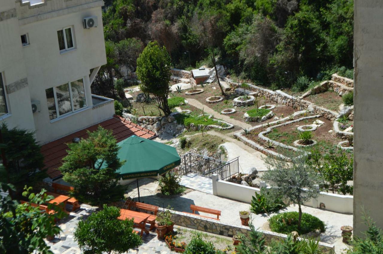 דוברה וודה Novalic Hotel מראה חיצוני תמונה